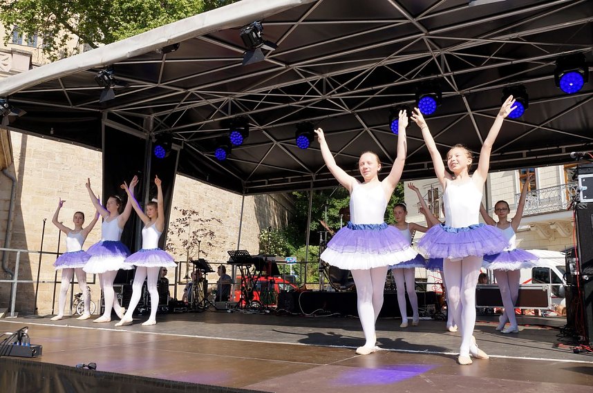 Viele Auftritte f&uuml;r Radevas Tanzeleven