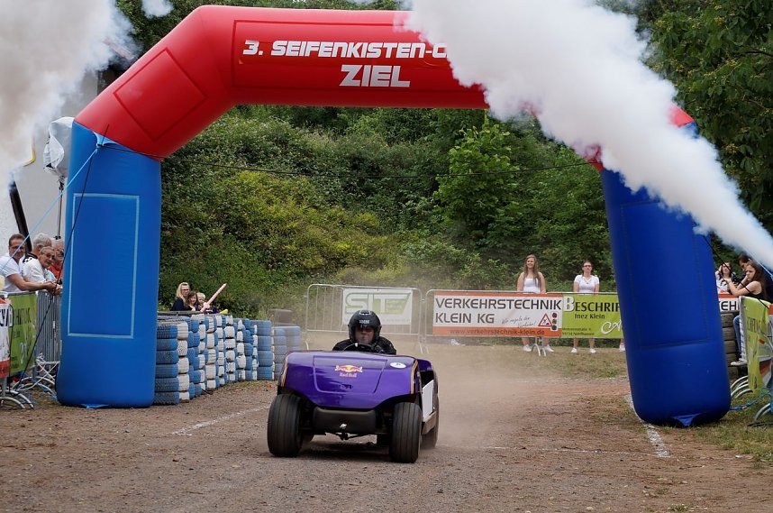 Qualmende Reifen und jede Menge Spa&szlig;