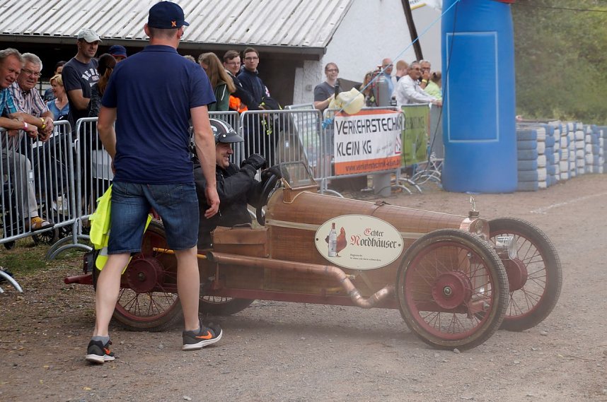 Qualmende Reifen und jede Menge Spa&szlig;