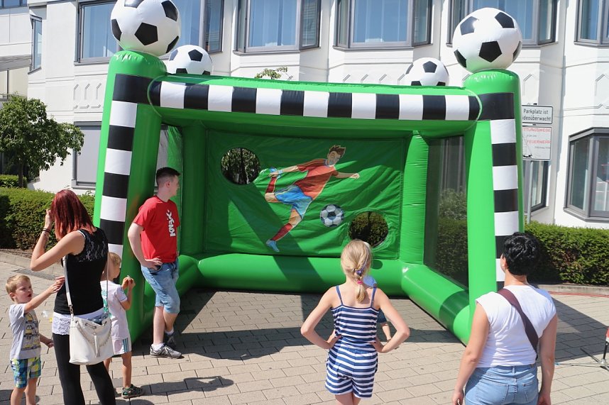 Knax-Kinderfest auf dem Parkplatz der Kreissparkasse Nordhausen