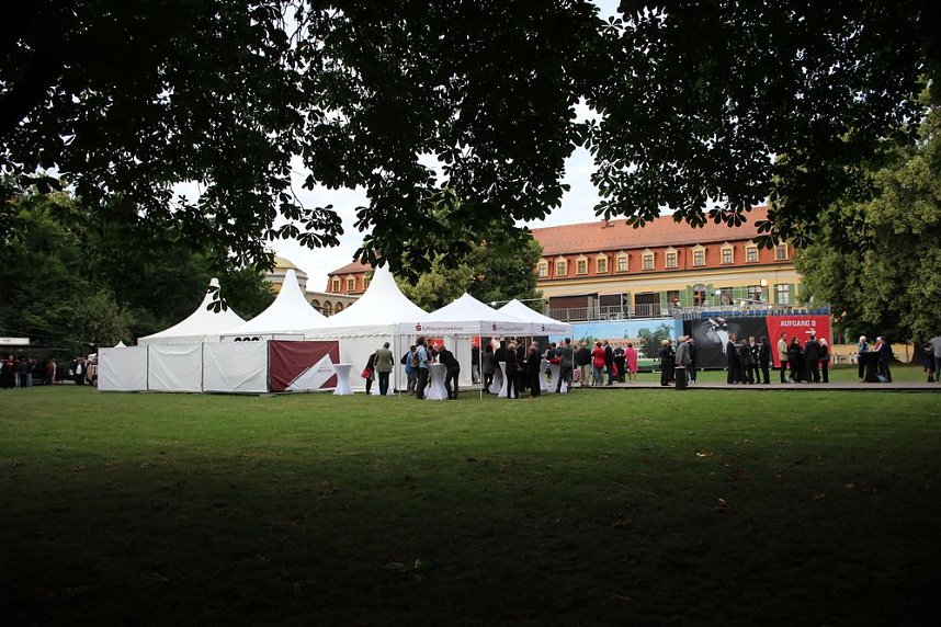 La traviata mit glanzvoller Premiere