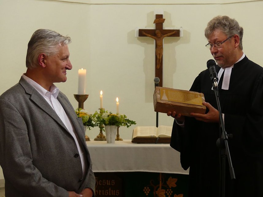 Festakt Goldener Kirchturm f&uuml;r W&uuml;lfingerode