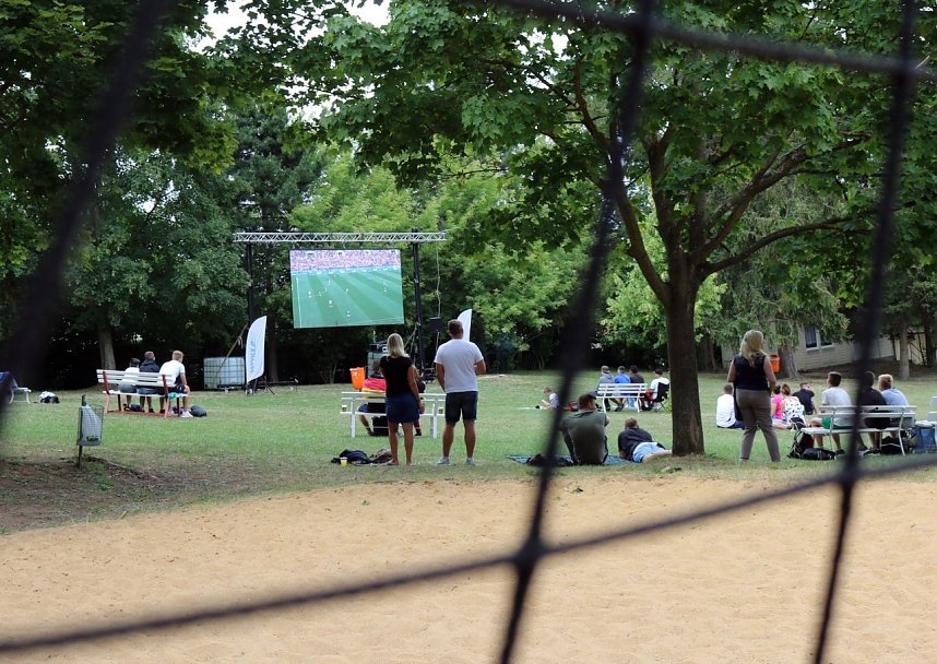 WM Spiel unter freiem Himmel