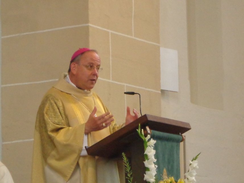 Festliches Hochamt mit Bischof Neymeyr im Nordh&auml;user Dom