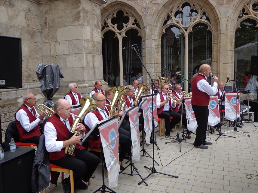 Festliches Hochamt mit Bischof Neymeyr im Nordh&auml;user Dom