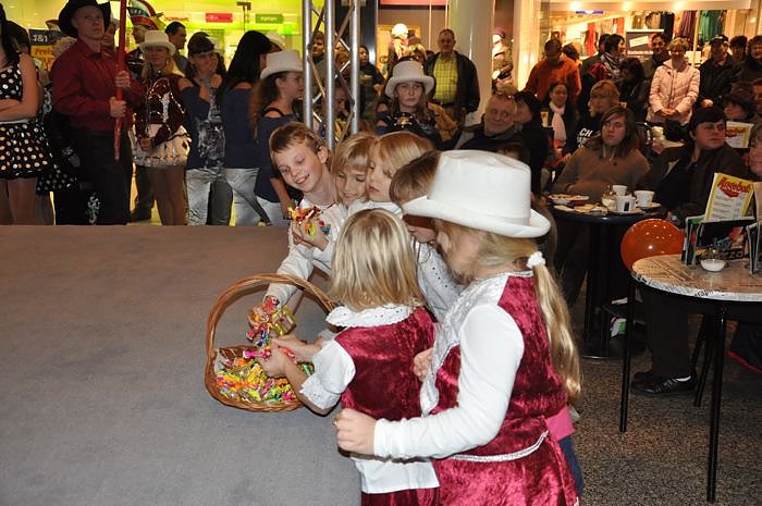 Karneval in der Galerie