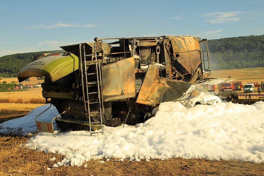 M&auml;hdrescher brannte aus