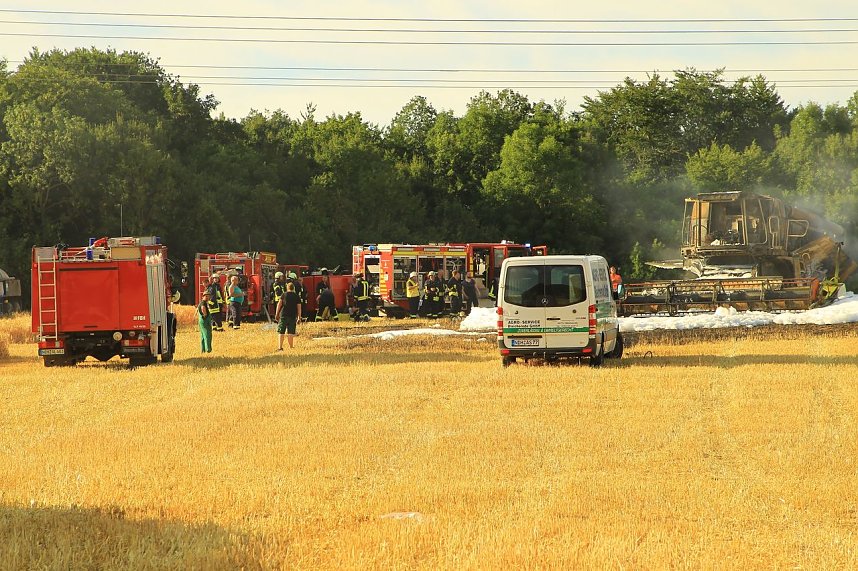 M&auml;hdrescher brannte aus