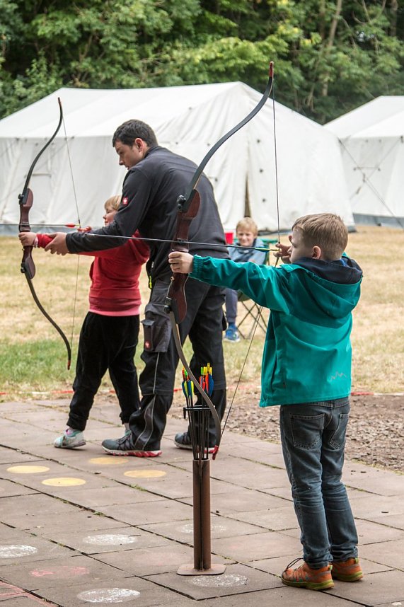 Zeltlager und Wettbewerbe im Ferienpark