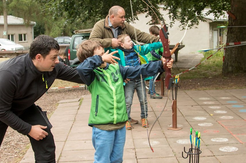 Zeltlager und Wettbewerbe im Ferienpark