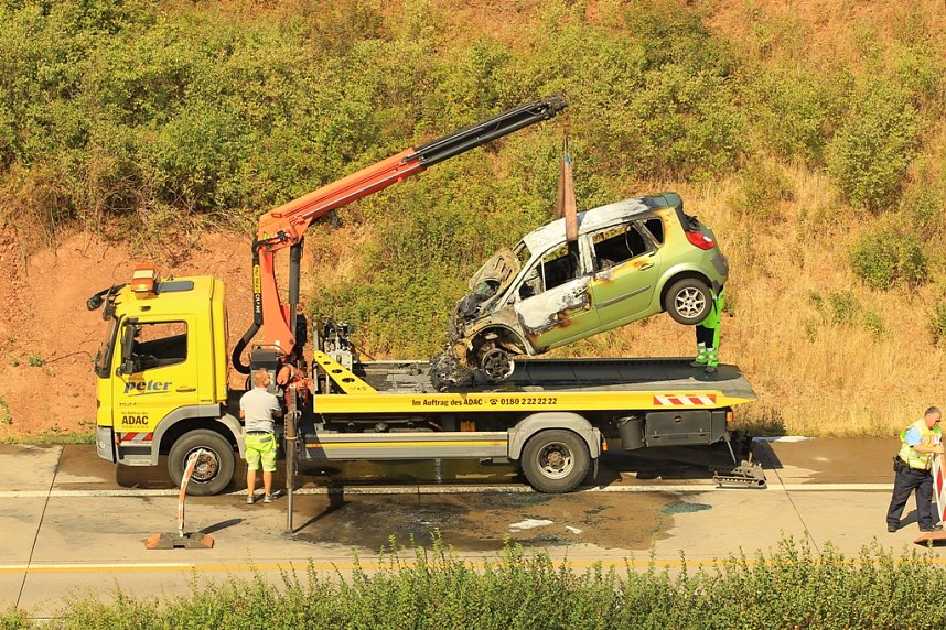 Feuerwehren im Einsatz auf der A38