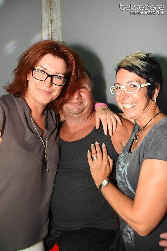 In den Sonntag hinein wurde in Nordhausen nicht nur auf den Pl&auml;tzen und Stra&szlig;e in der Innenstadt gefeiert, nach dem Ende Altstadtfest-Samstags ging es im Jugendclubhaus weiter... 