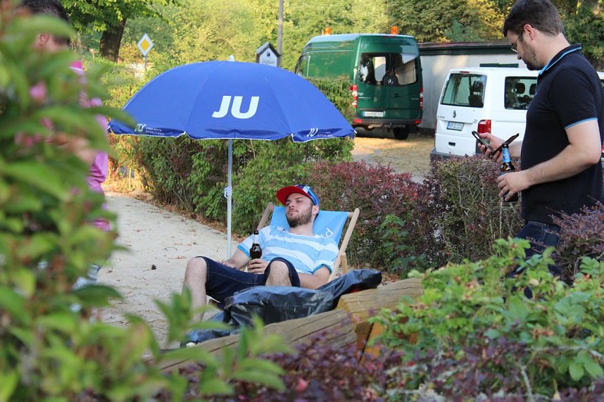 50% Politik, 50% Spa&szlig;