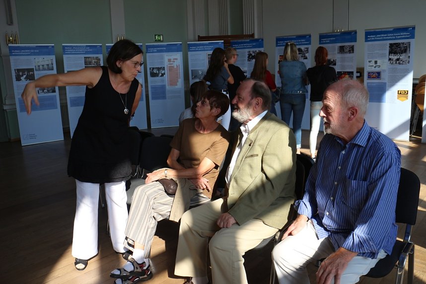 Mythos DDR - Ausstellung will zu Diskussionen anregen