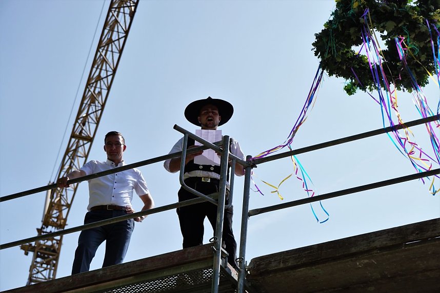 Wohnen am Schwanenteich: Seniorenwerk feiert Richtfest in Ellrich