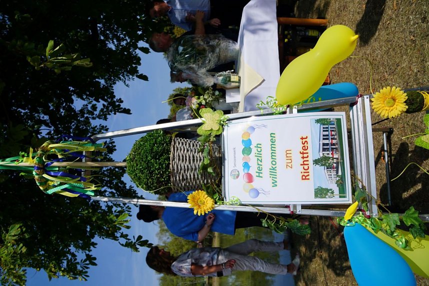 Wohnen am Schwanenteich: Seniorenwerk feiert Richtfest in Ellrich