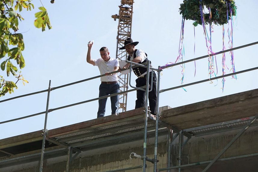 Wohnen am Schwanenteich: Seniorenwerk feiert Richtfest in Ellrich