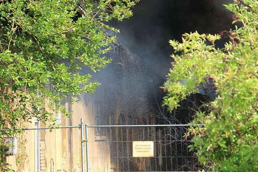 Gro&szlig;brand auf Bahnhofsgel&auml;nde