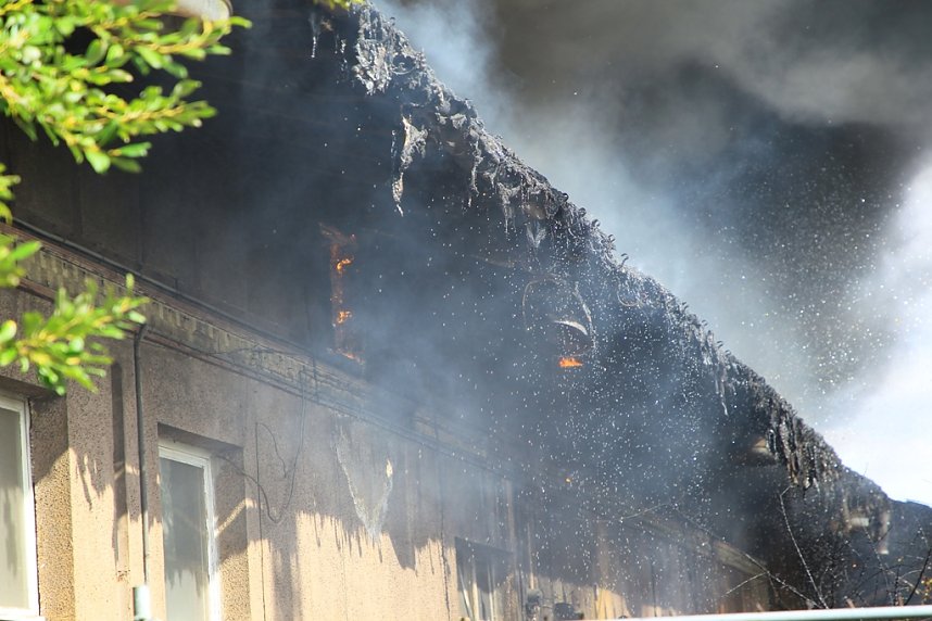Gro&szlig;brand auf Bahnhofsgel&auml;nde