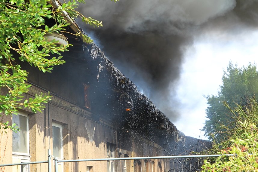 Gro&szlig;brand auf Bahnhofsgel&auml;nde