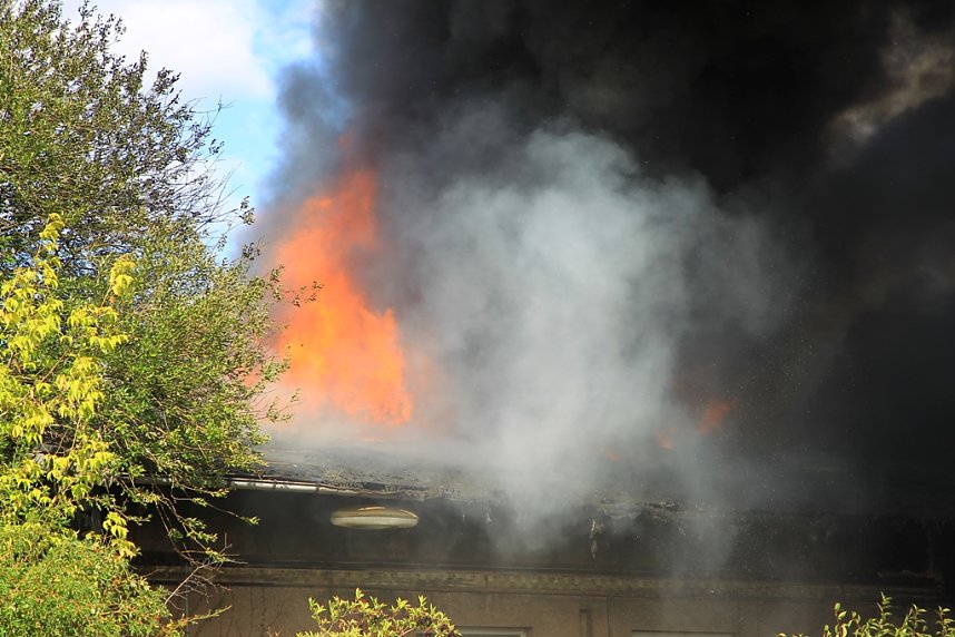 Gro&szlig;brand auf Bahnhofsgel&auml;nde