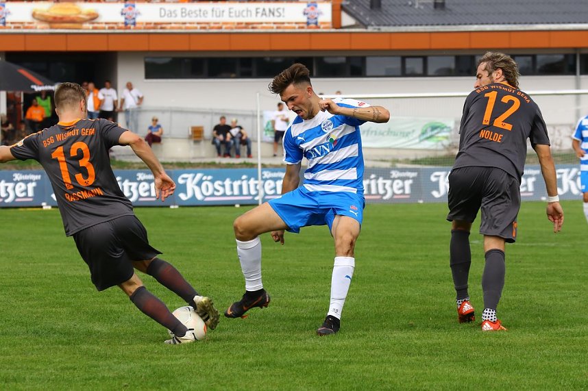 Entscheidung im Elfmeter-Schie&szlig;en