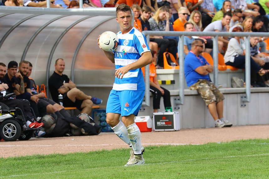 Entscheidung im Elfmeter-Schie&szlig;en