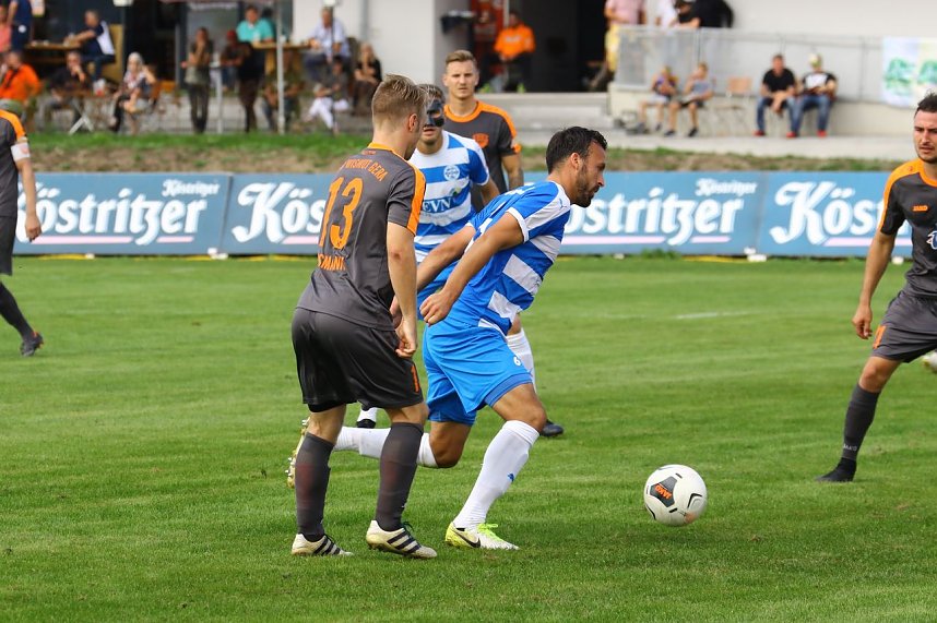 Entscheidung im Elfmeter-Schie&szlig;en