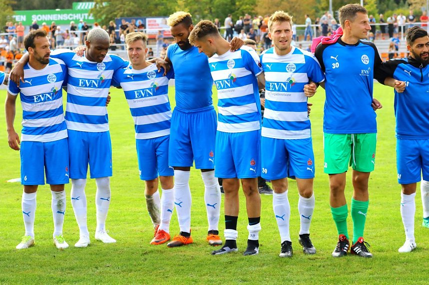 Entscheidung im Elfmeter-Schie&szlig;en