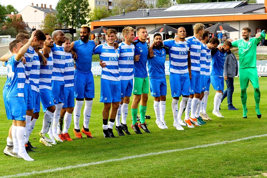 Entscheidung im Elfmeter-Schie&szlig;en