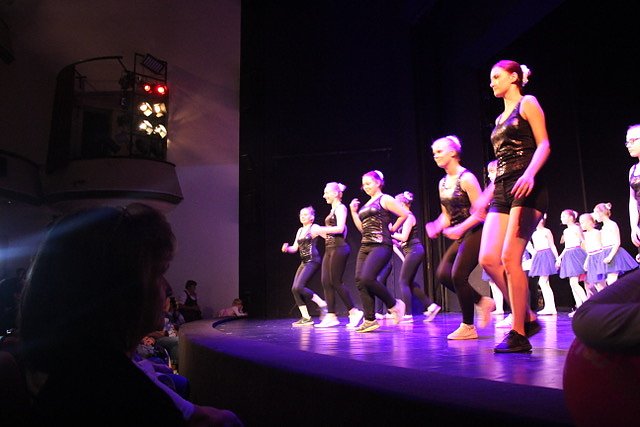 Tanzstudio Radeva beim Theaterfest