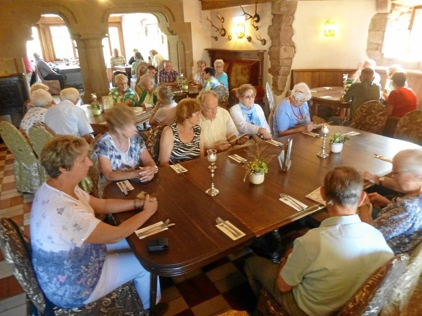 "Tafelrunde" auf Schloss Berlepsch