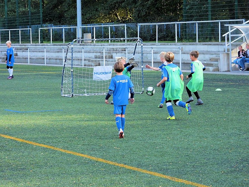 Tolle Stimmung beim Fu&szlig;ball-Ferien-Camp