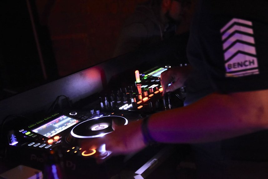 HOUSE OKTOBER EDITION