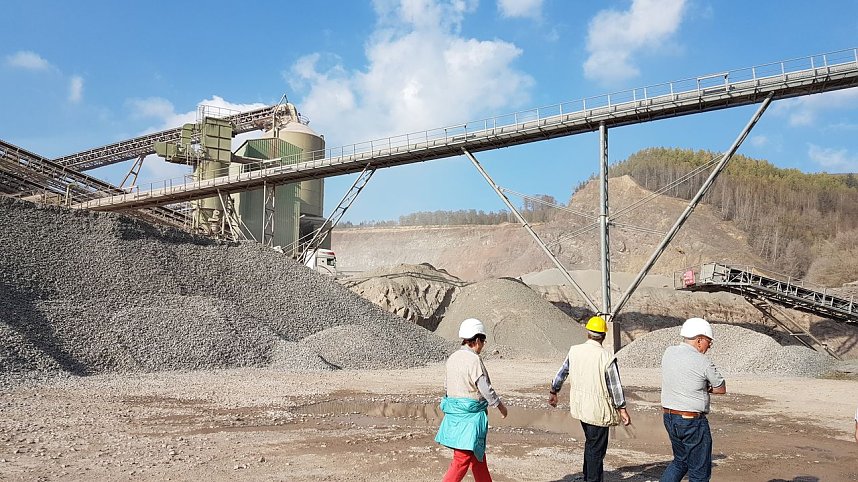 Ehemalige Unterberger besuchten Betriebsst&auml;tte