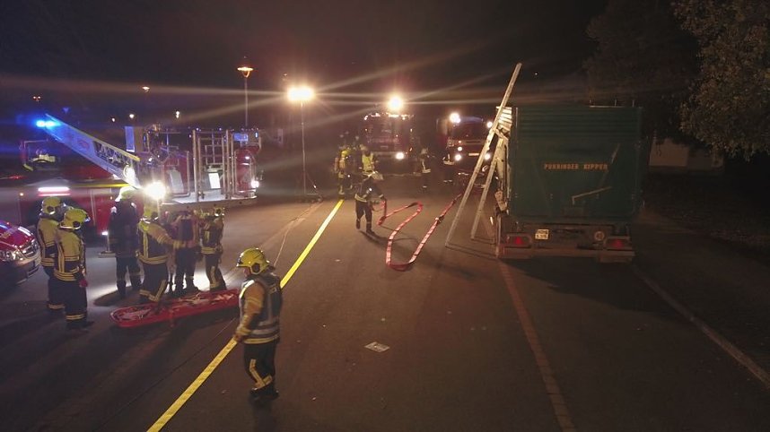 Proben f&uuml;r den Ernstfall: Feuerwehrausbildung in Neustadt