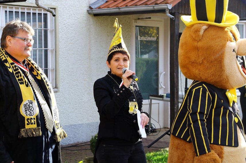 Schl&uuml;ssel &uuml;bergeben