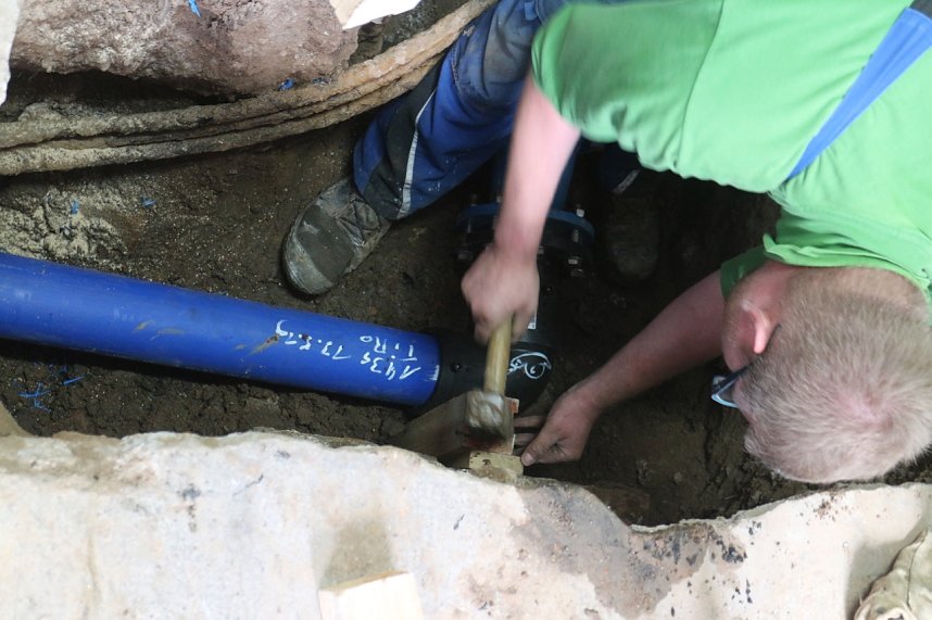 Wasserrohrbruch am Nordh&auml;user Theater wird behoben