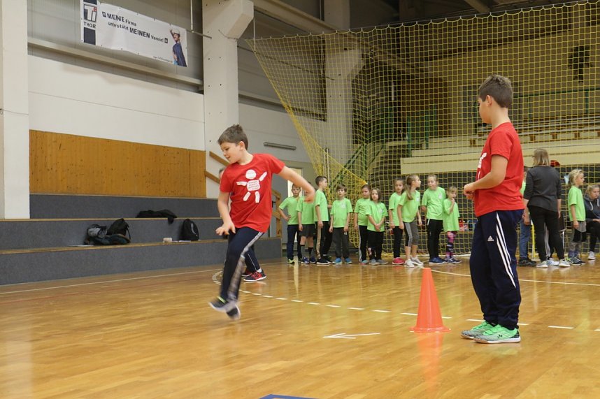 Zweiter Sensomotorischer Test in der Nordh&auml;user Ballspielhalle