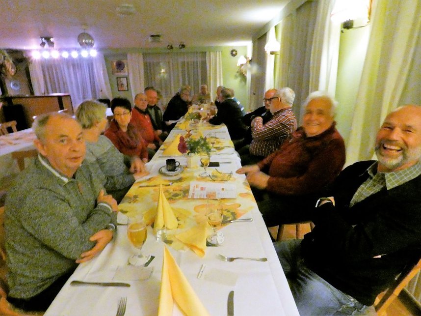 NOBAS Mitarbeiter trafen sich zum 27. Mal in der Strandgastst&auml;tte am Kiesteich