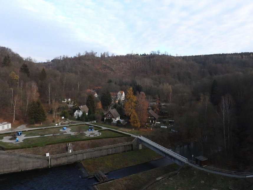 Wenig Wasser in der Talsperre
