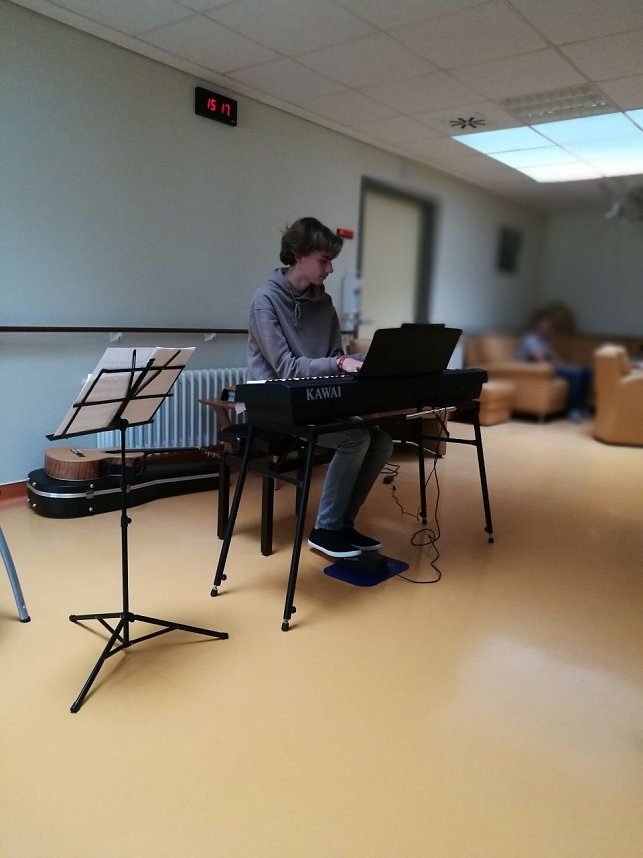 Der Schwimmverein Nordhausen organisiert alle sechs bis acht Wochen ein Konzert f&uuml;r die Patienten und G&auml;ste auf der Palliativstation.