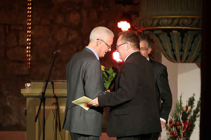 Gl&uuml;ckw&uuml;nsche f&uuml;r Pfarrer Richard Hentrich