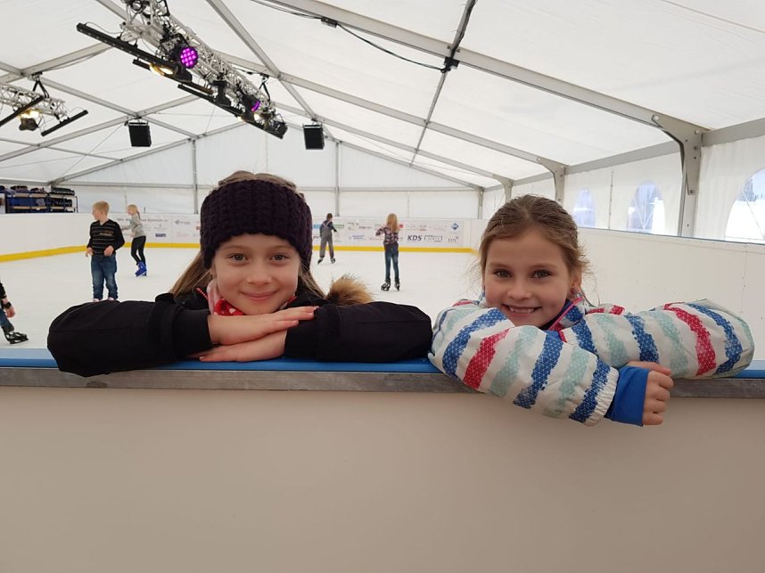 Die Drittkl&auml;ssler hatten viel Spa&szlig; auf der Eisfl&auml;che.