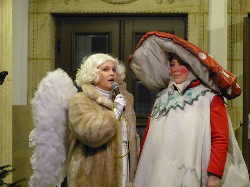 Aufregung am Theater-Adventskalender bei T&uuml;rchen No. 8