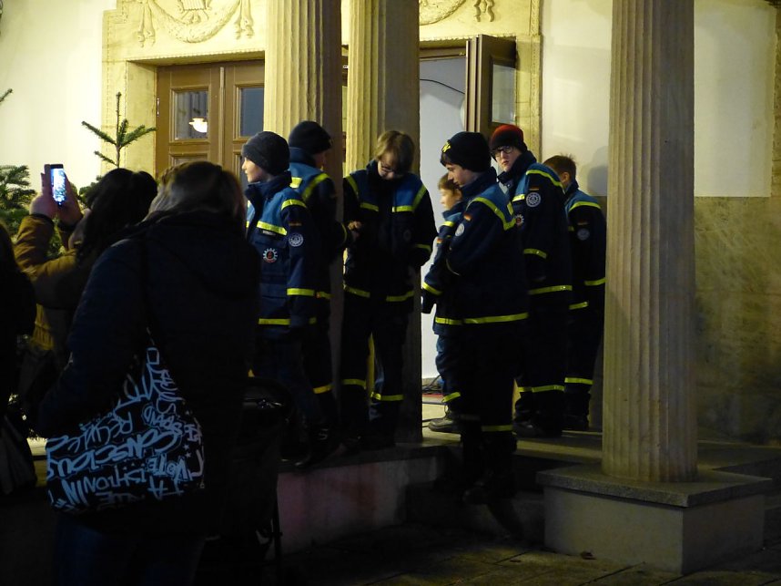 Aufregung am Theater-Adventskalender bei T&uuml;rchen No. 8