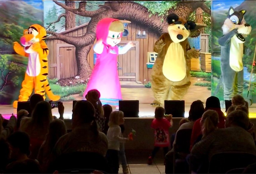 "Mascha und der B&auml;r" in Sundhausen