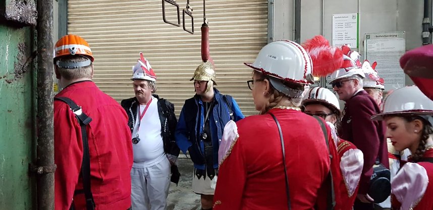 Ab geht es in die Tiefe