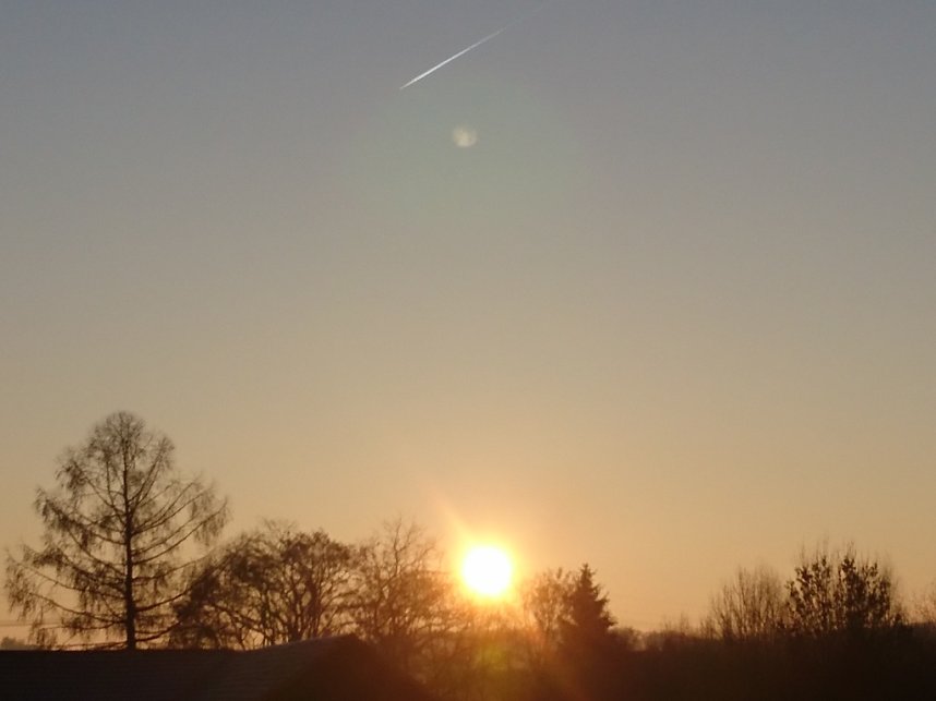 Sonne, Mond und Sterne