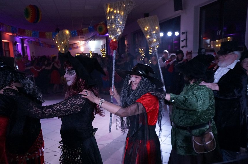 N&auml;rrisches Treiben in Urbach